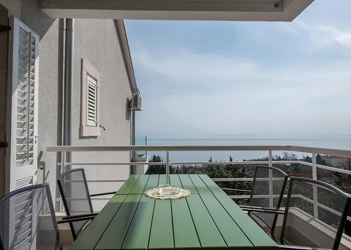 Seaview Apartment Lovran